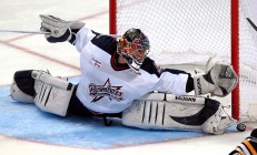 开云体育在线-温网绝杀与拉沃尔杯的传承，阿尔卡拉斯如何以草地之魂带队重塑网球历史