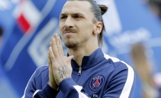 开云体育在线-赛道风云，阿斯顿马丁横扫梅赛德斯，拉塞尔状态火热改写F1格局