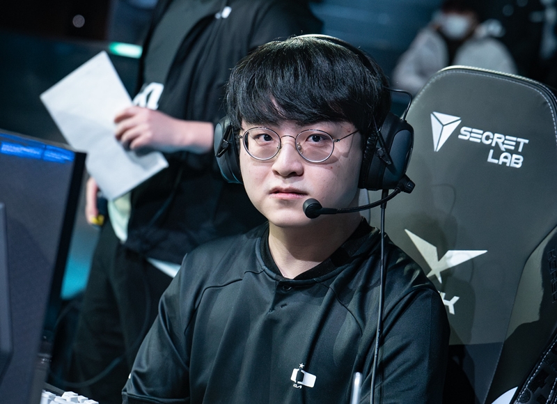 TES力克SHR，ShowMaker完成帽子戏法