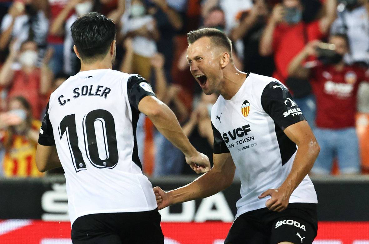 格拉纳达主场胜利，终结连败的简单介绍