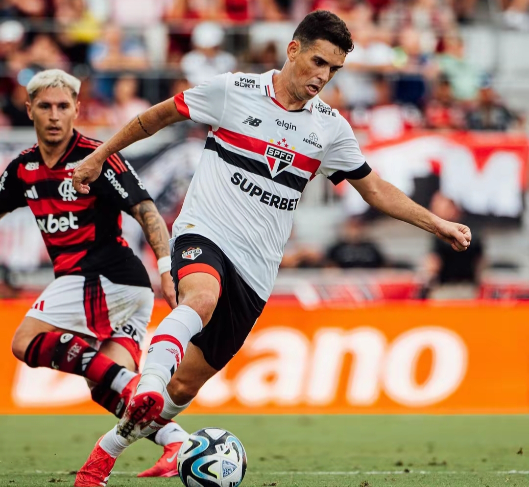 圣埃蒂安在客场比赛中大胜对手，取得三分的简单介绍