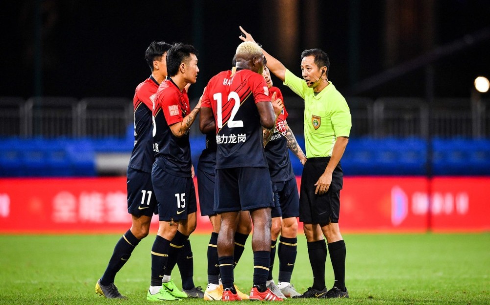 关于富力主场告捷，积分榜上跻身前四的信息