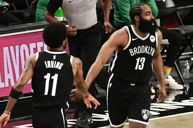 包含太阳横扫深圳队，拉文扛起全队的词条