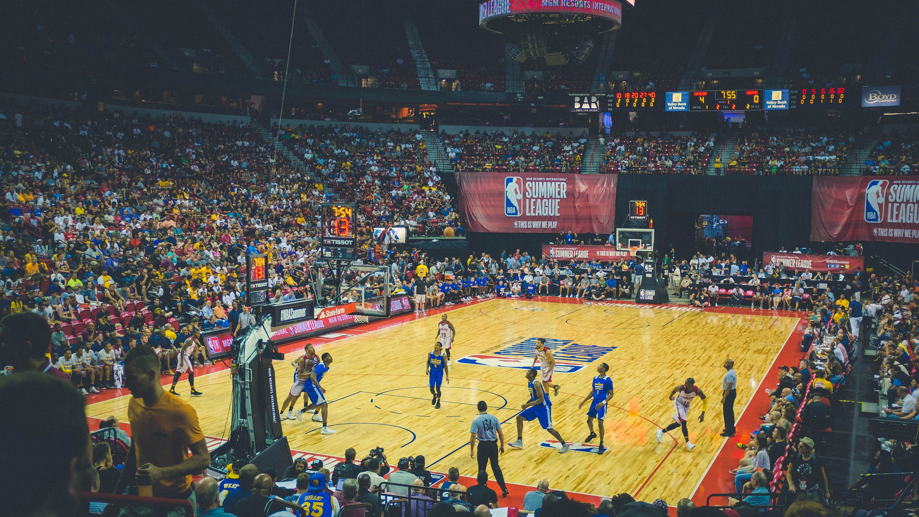 利拉德时刻与快船铁壁，当个人英雄主义遭遇团队压制