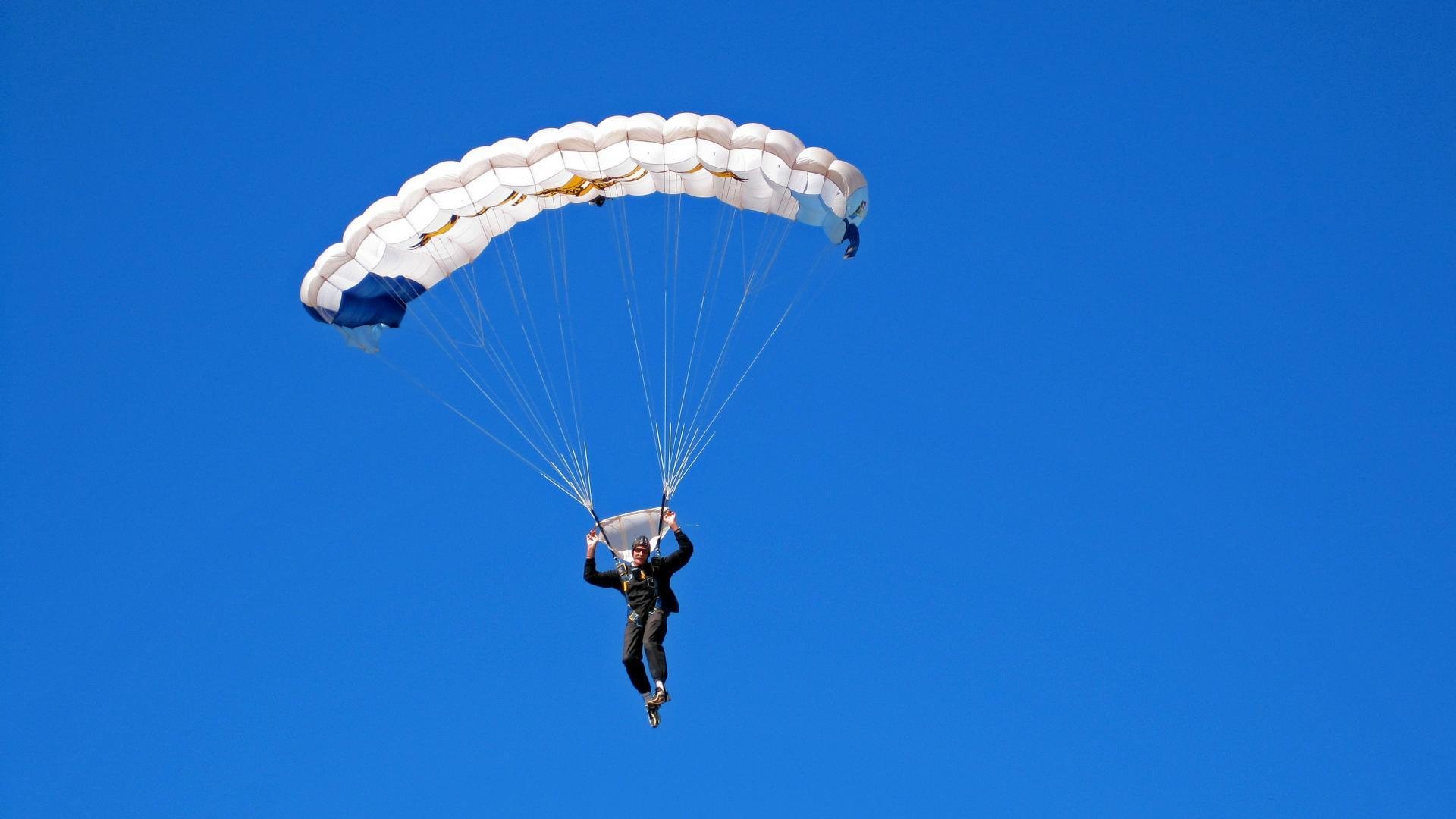 东决关键战之夜,加克波成为全场焦点