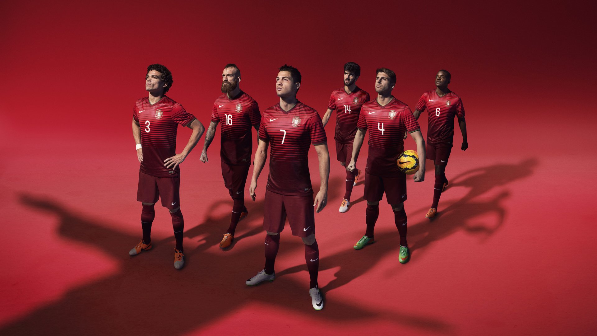 戴维斯杯的团队荣光，为何轻取蒙特卡洛的孤星战场？兹维列夫统治全场背后的网球哲学